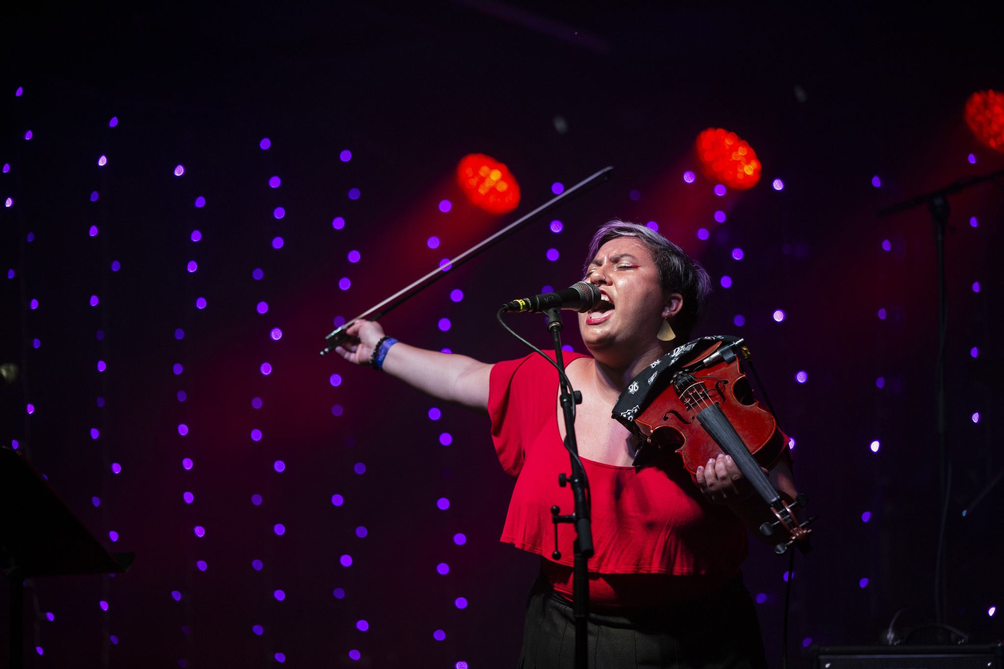 La Llorona performs with violin 